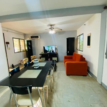 House G&S, Depto Con 3 Dormitorios Para 7 Personas Pleno Centro De La Ciudad بويرتو إجوازو المظهر الخارجي الصورة